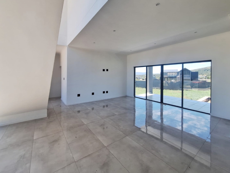 To Let 4 Bedroom Property for Rent in Redstone Private Country Estate North West